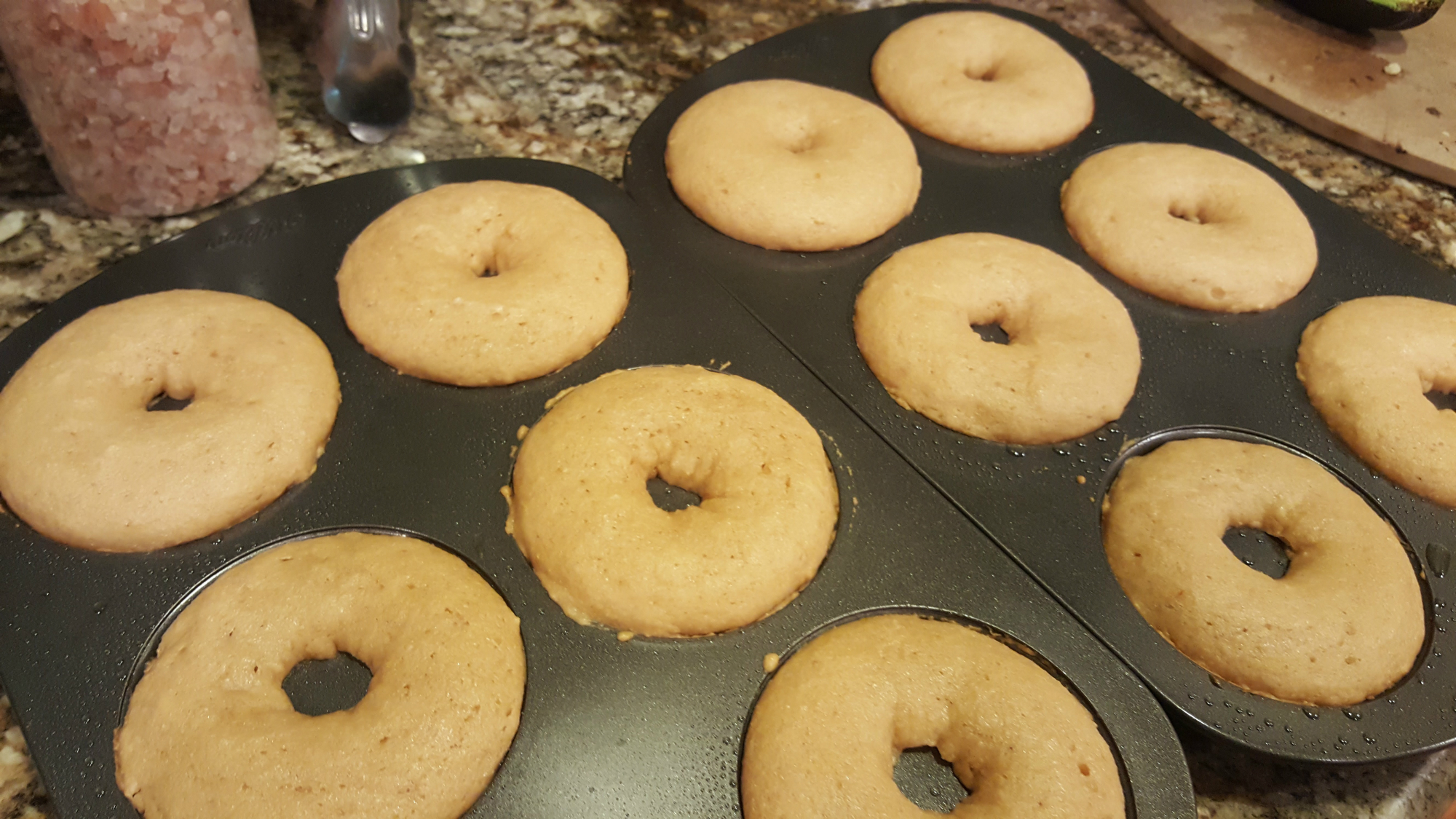 100% Baked Donuts with Cinnamon-Sugar Topping